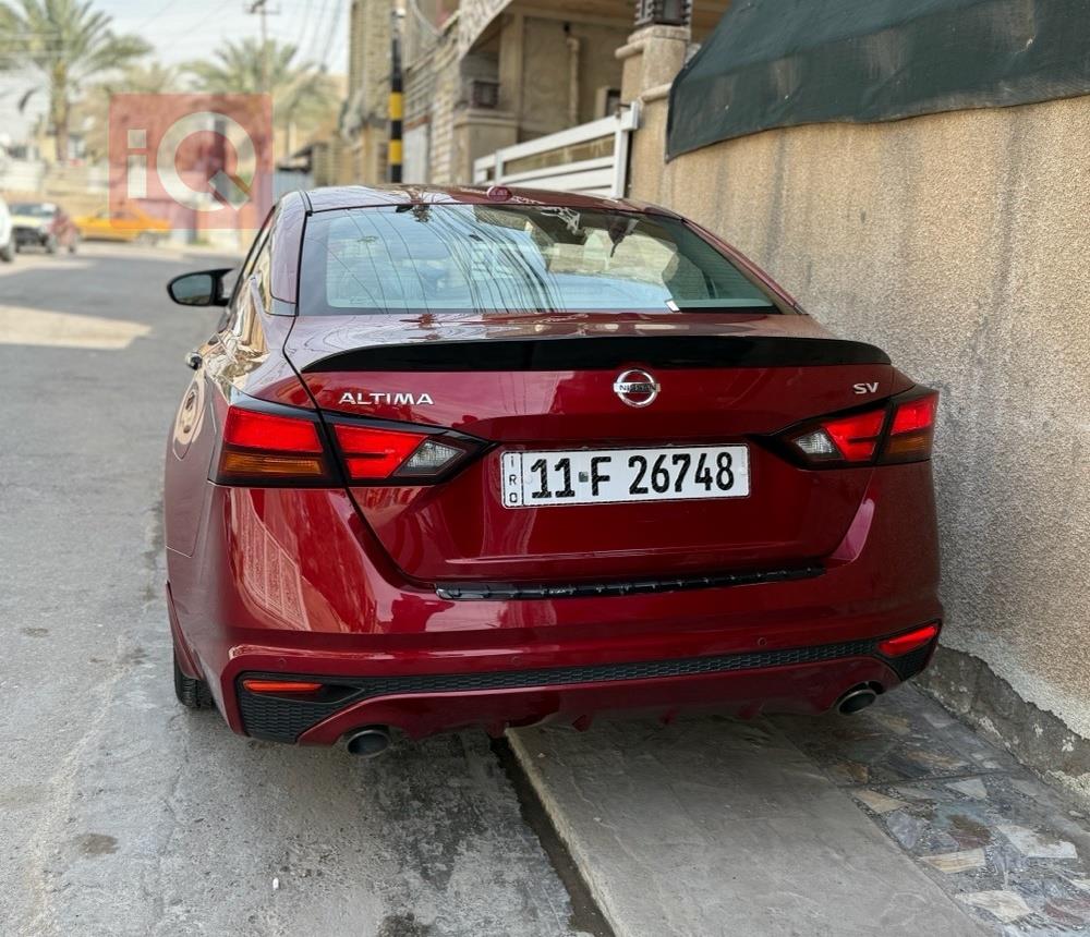 نيسان ألتيما